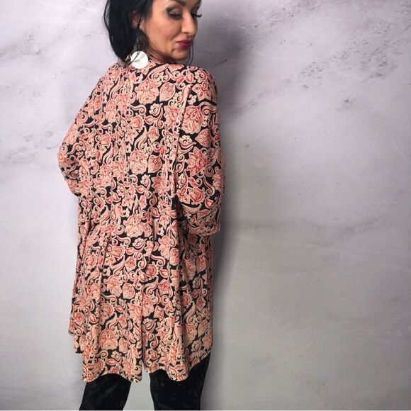 Lularoe cover up - Picture 2 of 4